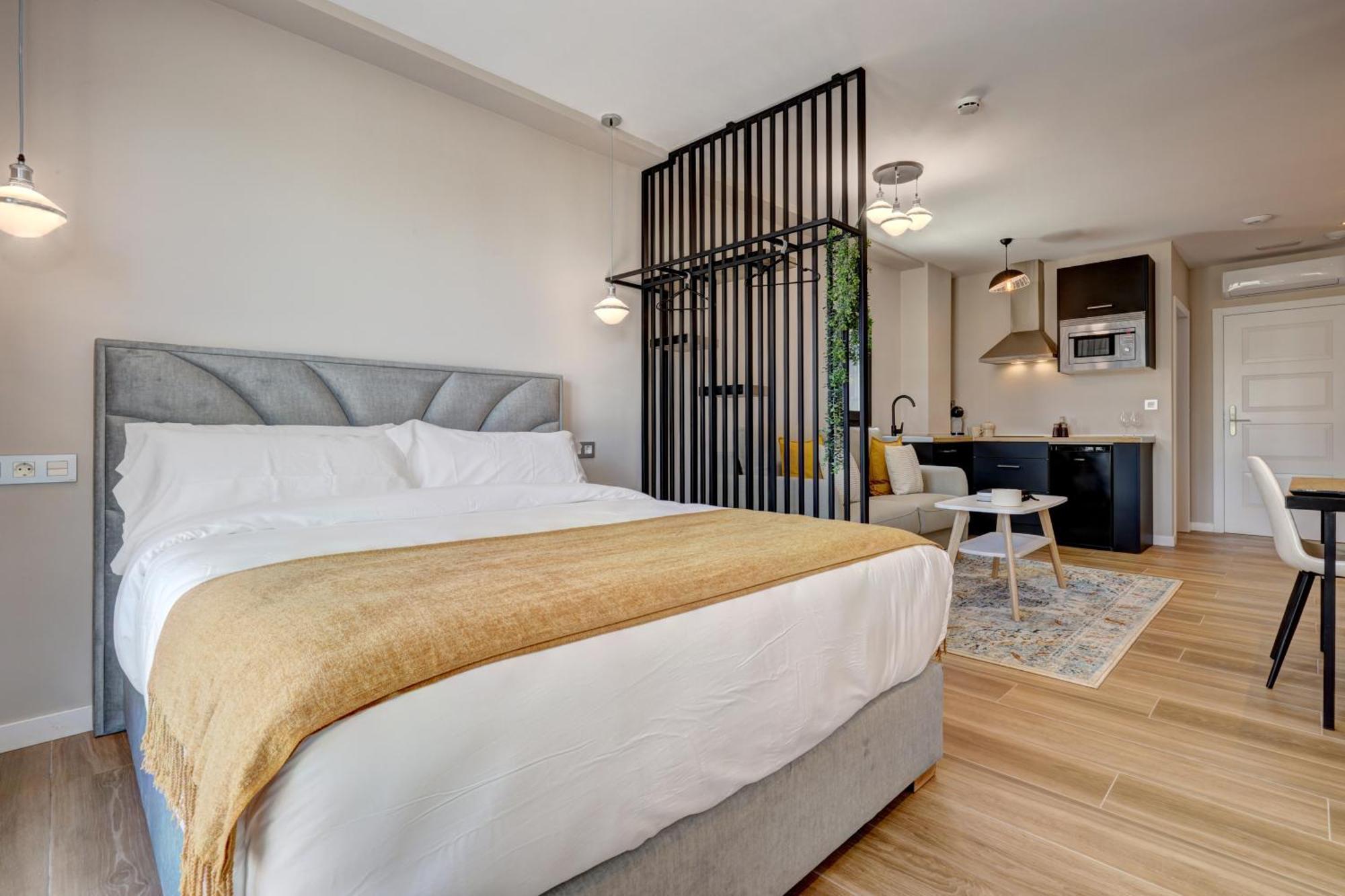 Palm Suites Estepona Extérieur photo